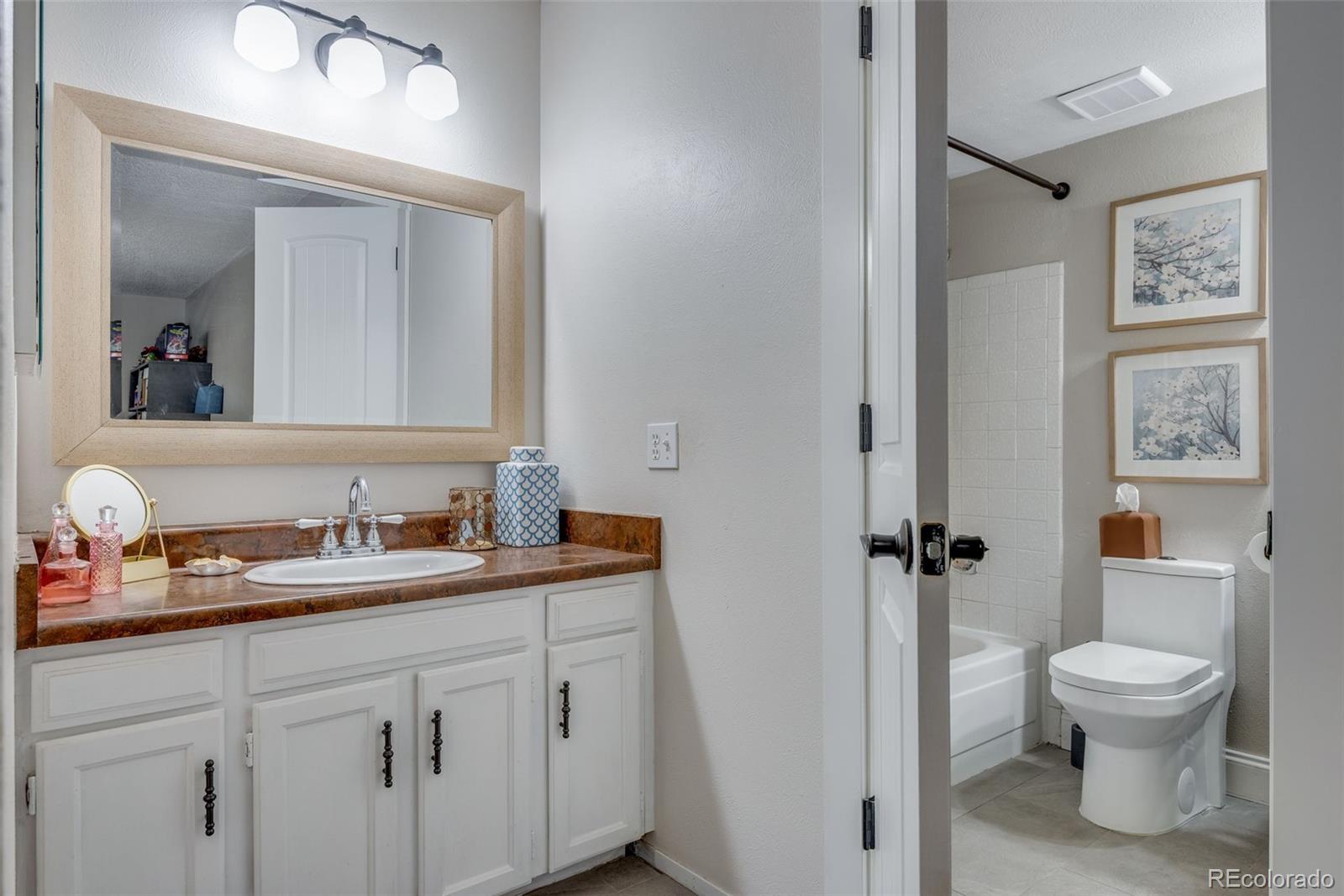 MLS Image #7 for 5856 s nelson street,littleton, Colorado
