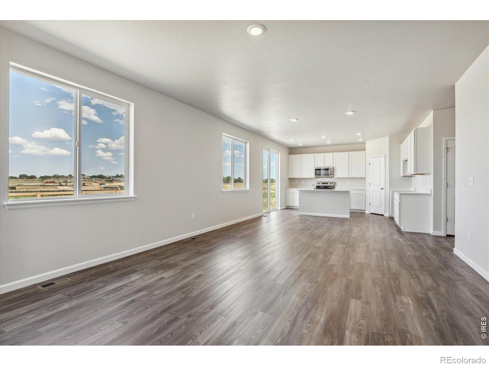 MLS Image #12 for 822  kettlepond way,windsor, Colorado