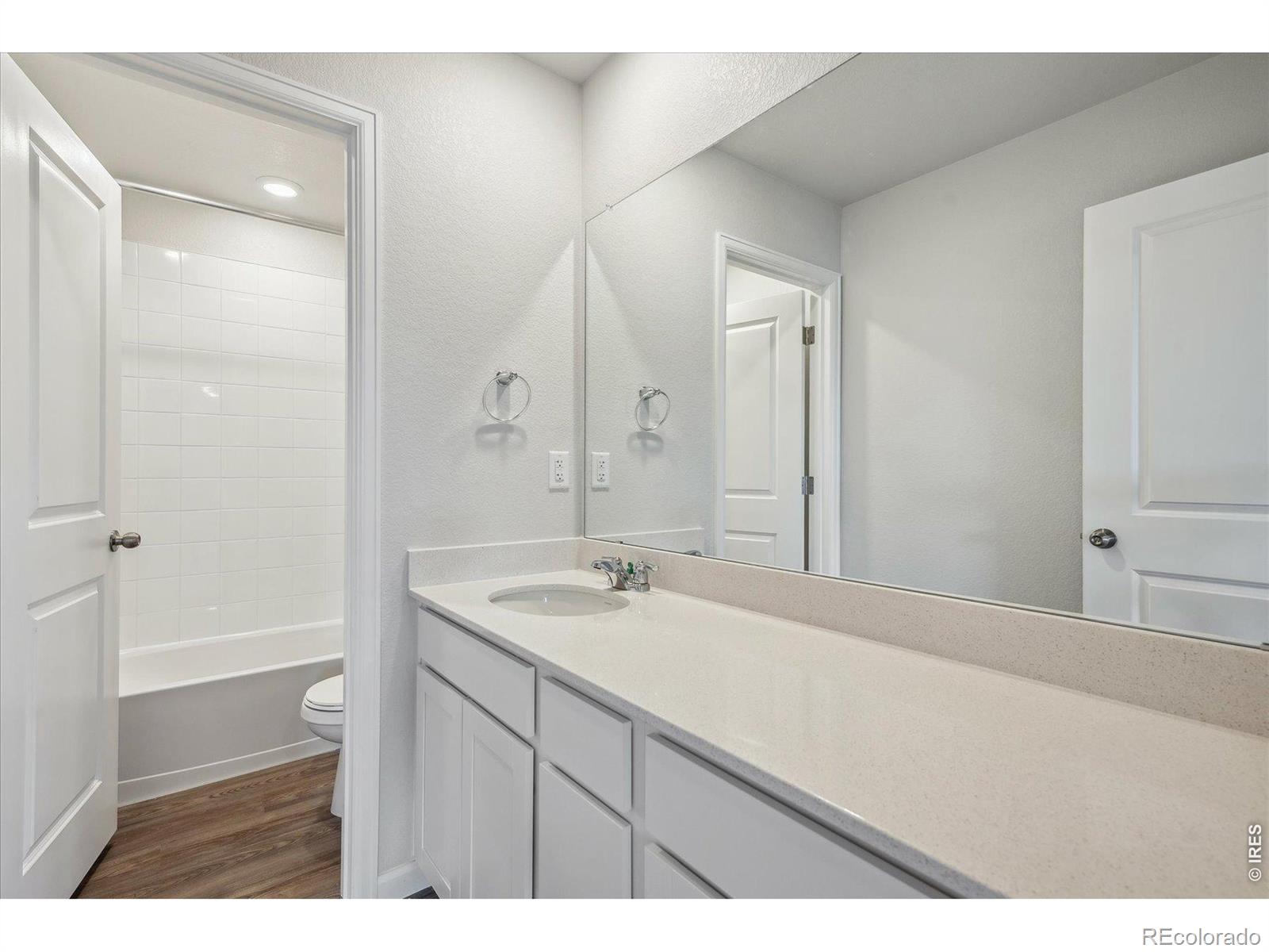 MLS Image #23 for 822  kettlepond way,windsor, Colorado
