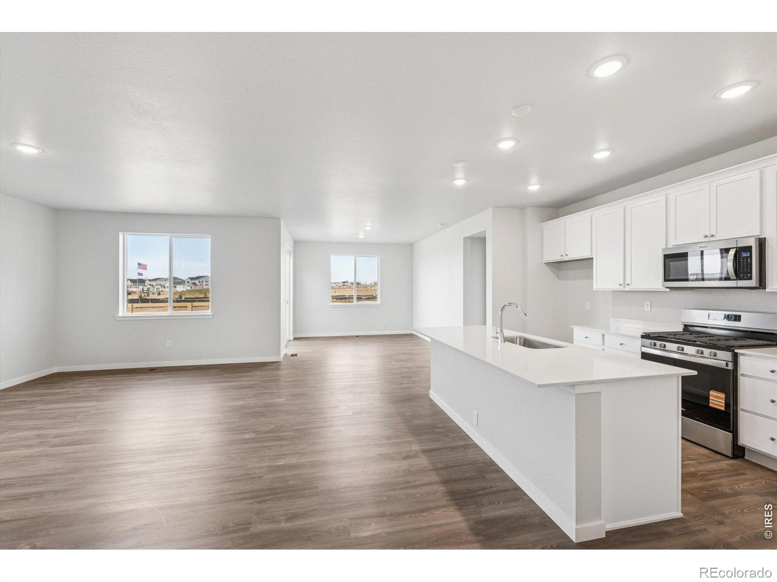MLS Image #11 for 815  kettlepond way,windsor, Colorado