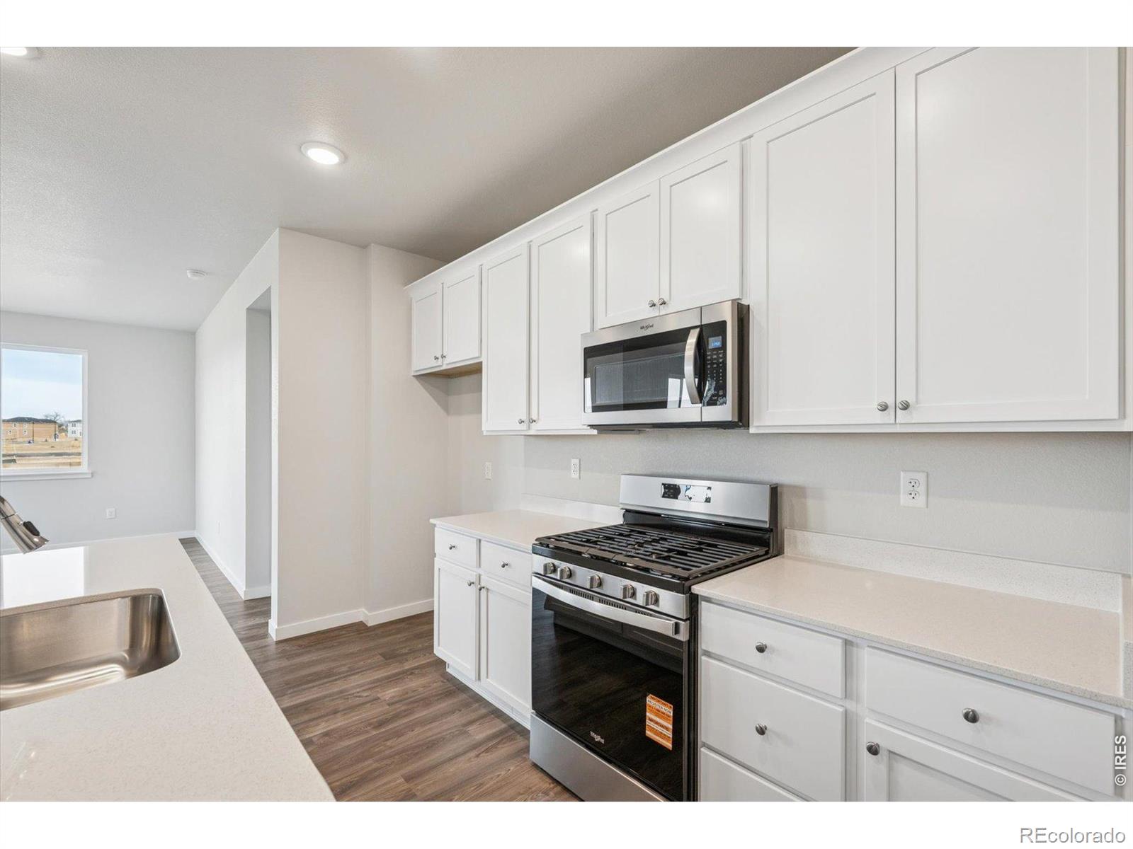 MLS Image #16 for 815  kettlepond way,windsor, Colorado