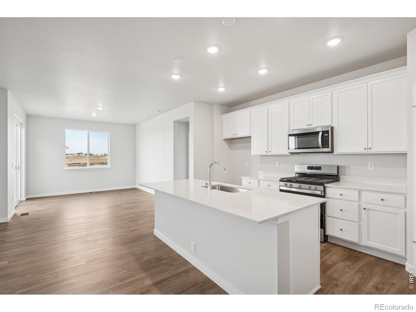 MLS Image #21 for 815  kettlepond way,windsor, Colorado