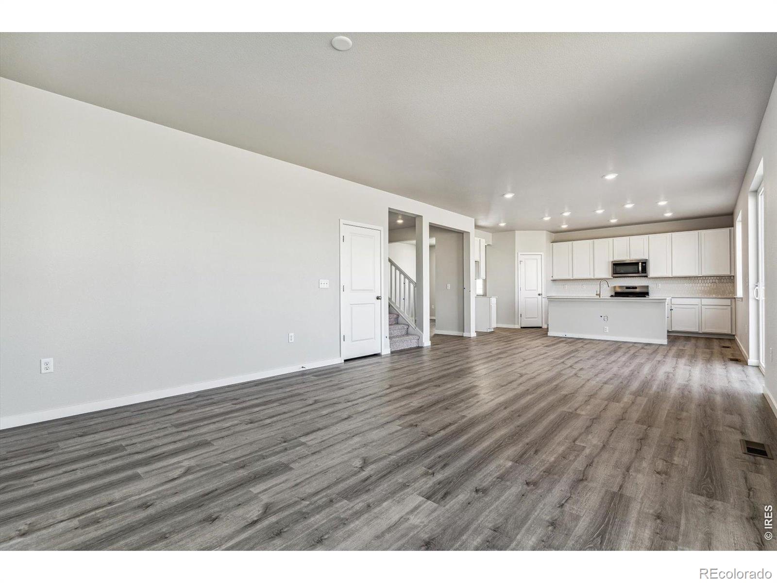 MLS Image #10 for 814  kettlepond way,windsor, Colorado