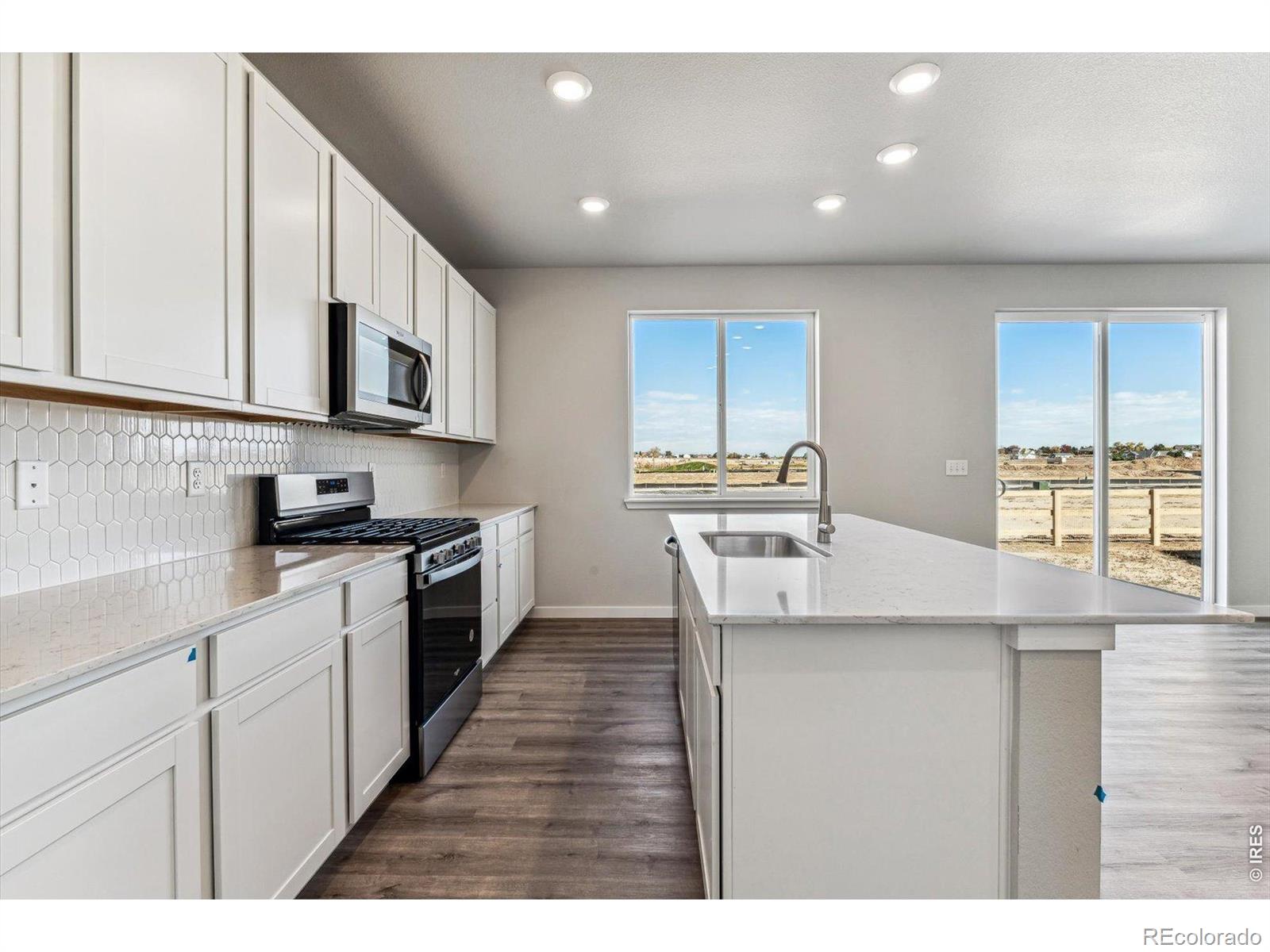 MLS Image #12 for 814  kettlepond way,windsor, Colorado