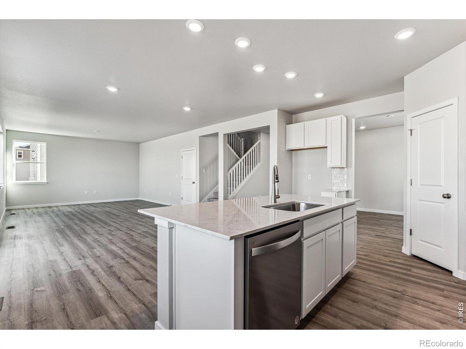 MLS Image #15 for 814  kettlepond way,windsor, Colorado