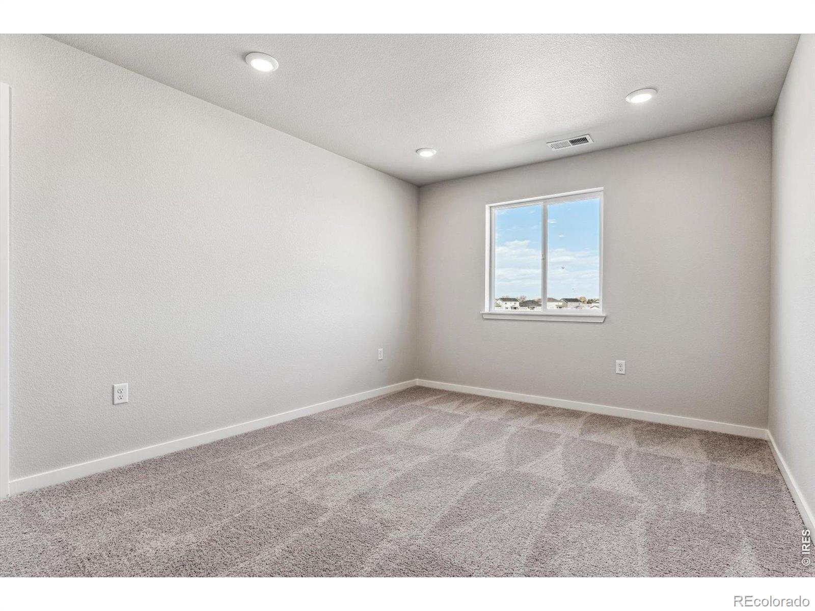 MLS Image #16 for 814  kettlepond way,windsor, Colorado