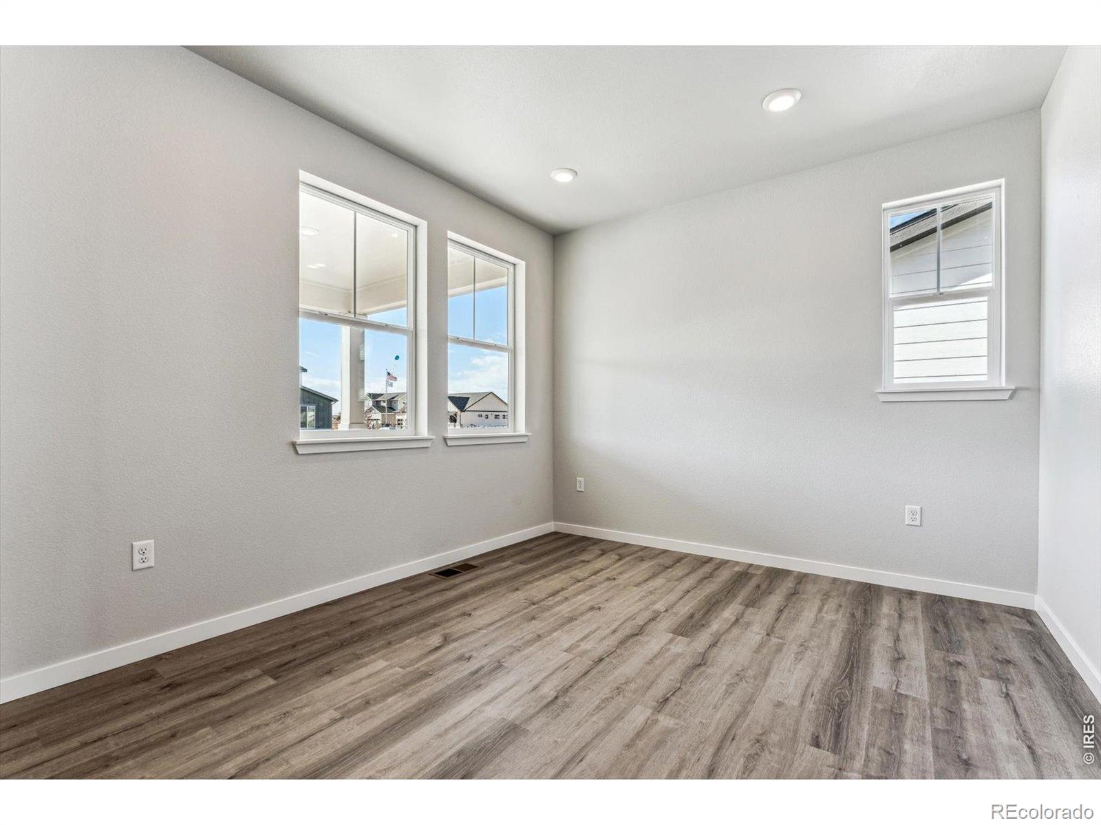 MLS Image #4 for 814  kettlepond way,windsor, Colorado