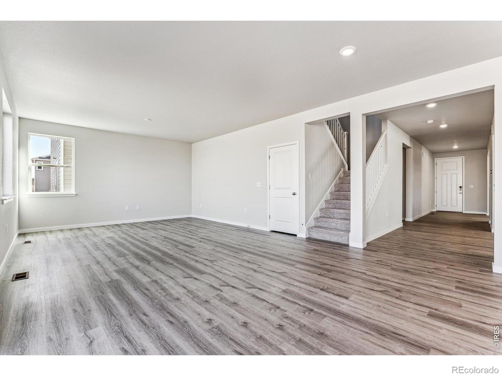 MLS Image #9 for 814  kettlepond way,windsor, Colorado