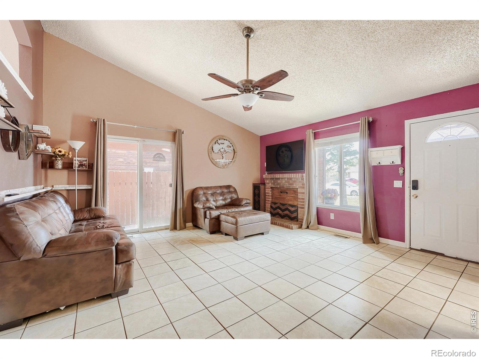 MLS Image #3 for 19073 e 16th avenue,aurora, Colorado