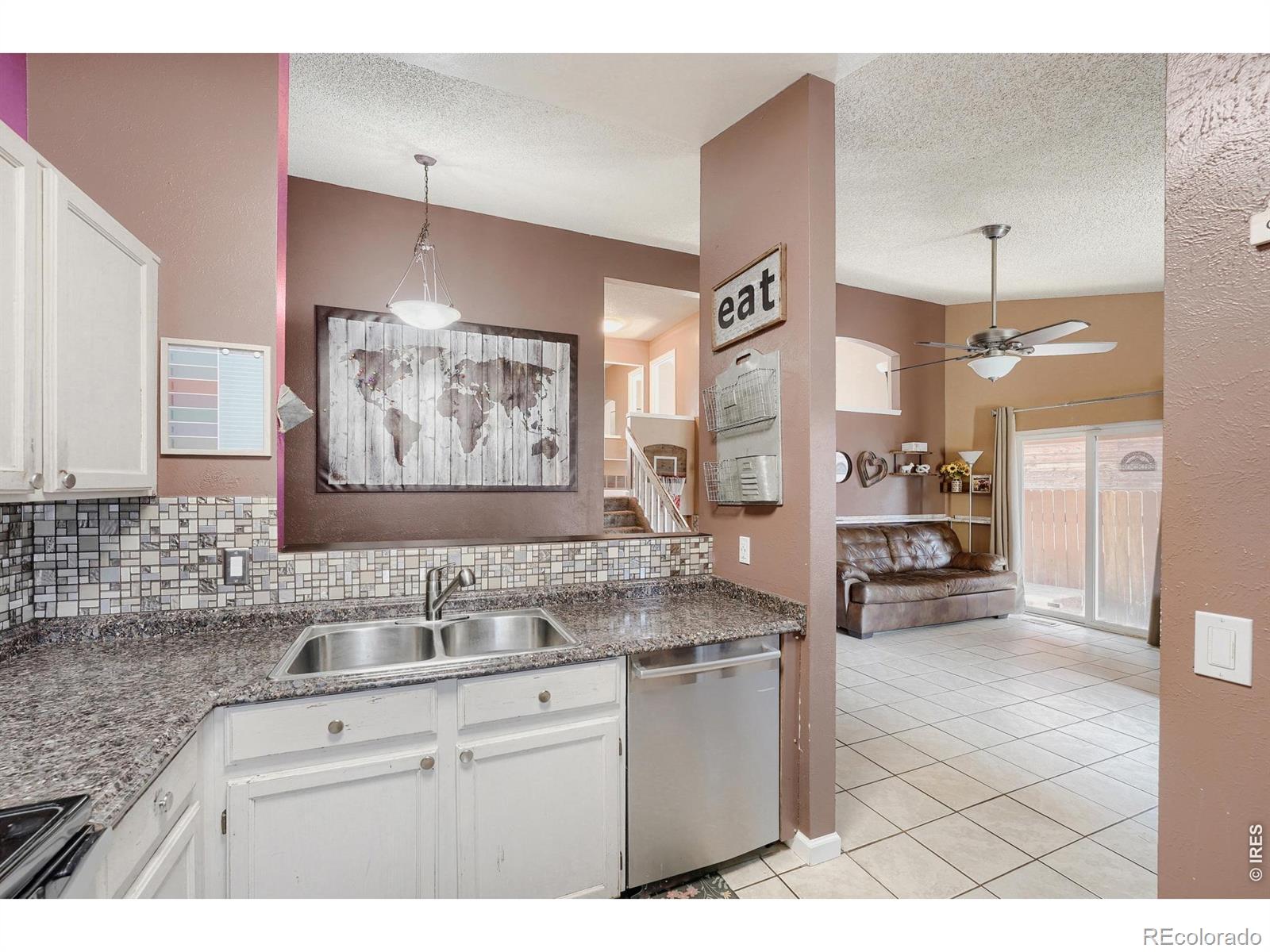 MLS Image #7 for 19073 e 16th avenue,aurora, Colorado