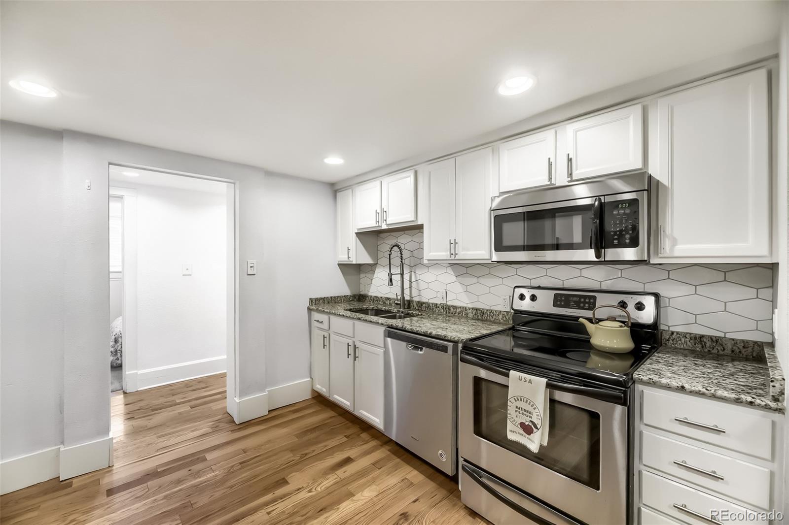MLS Image #13 for 1374 n ogden street,denver, Colorado