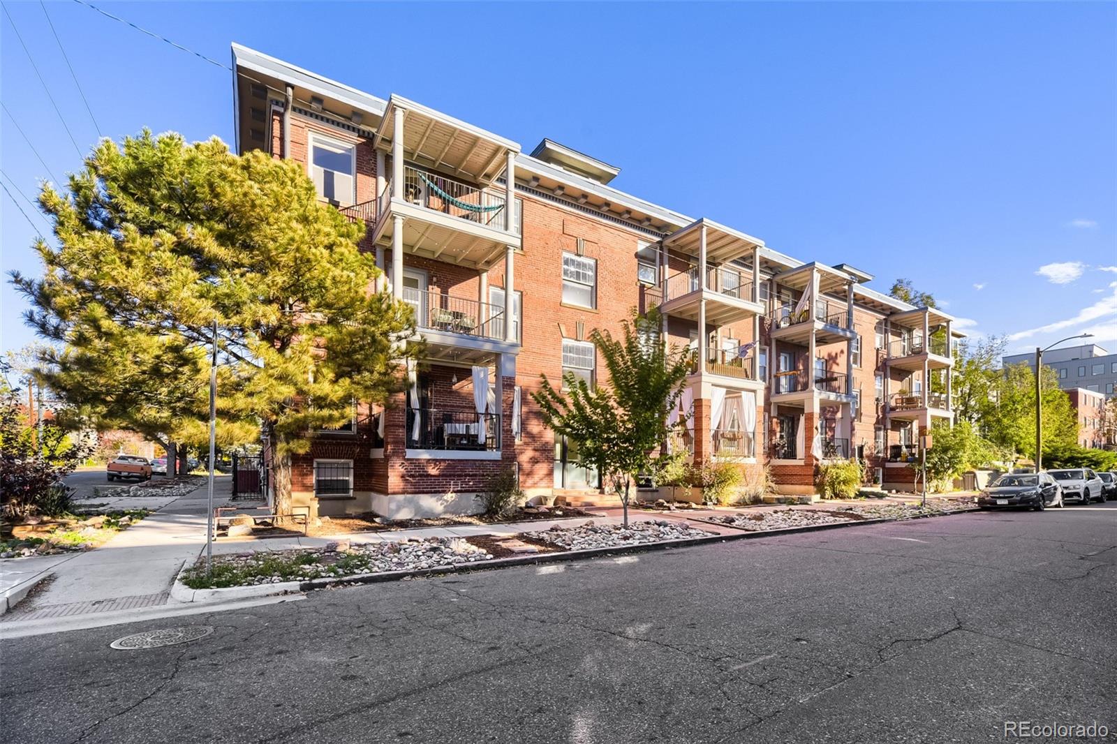 MLS Image #2 for 1374 n ogden street,denver, Colorado