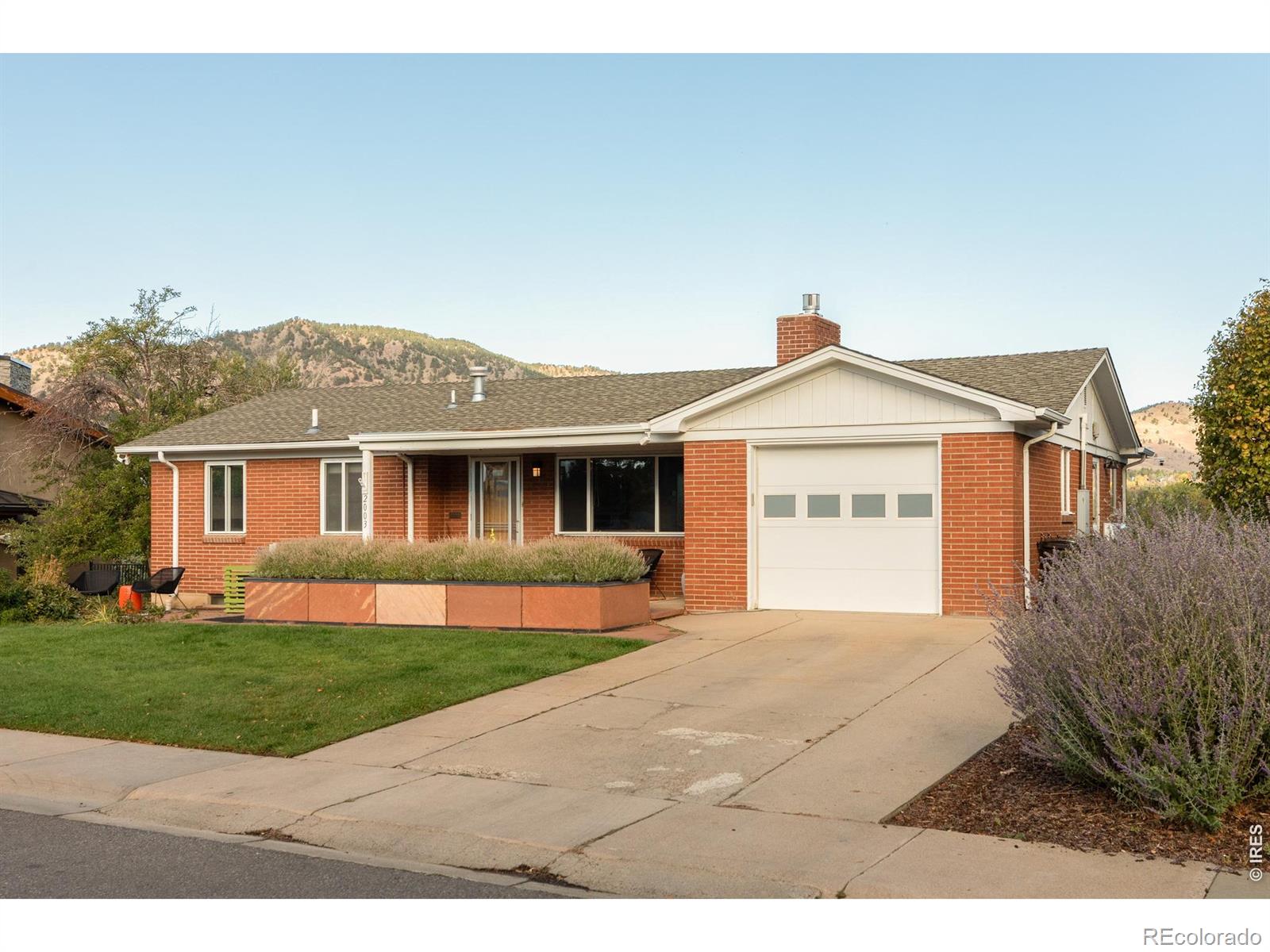 MLS Image #3 for 2003  balsam drive,boulder, Colorado