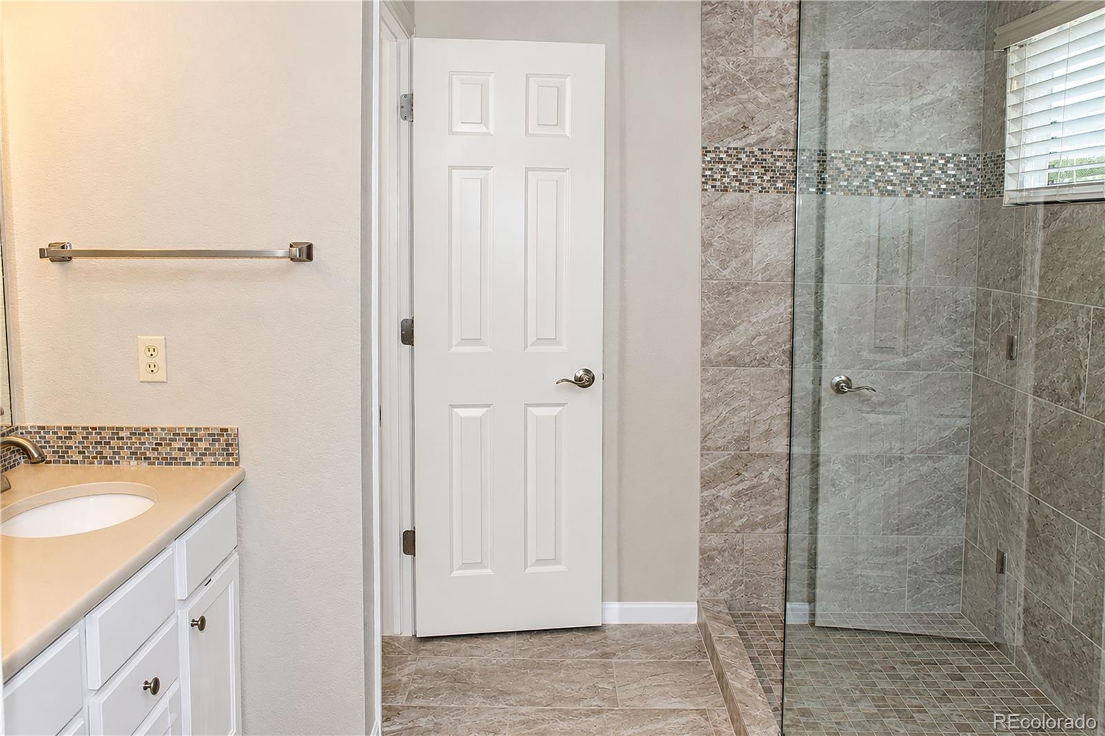 MLS Image #15 for 2446 s sedalia circle,aurora, Colorado