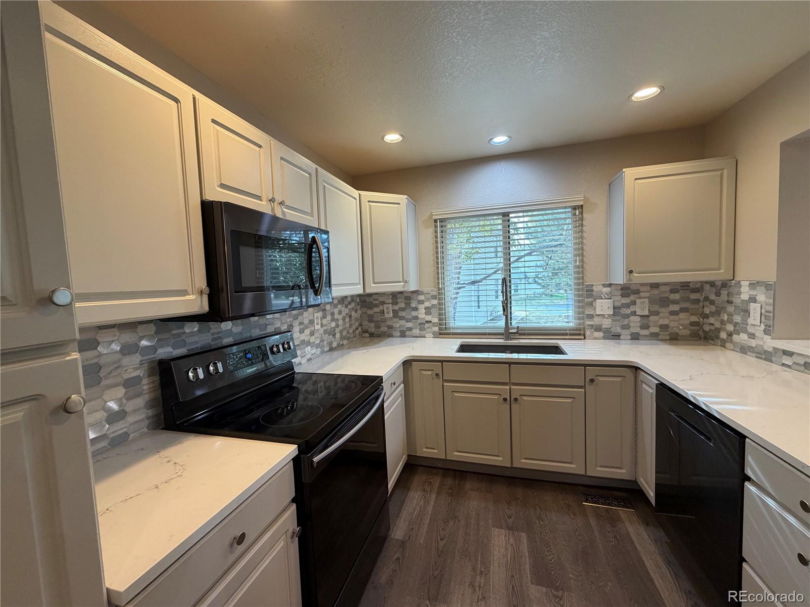 MLS Image #5 for 12682 e pacific circle,aurora, Colorado