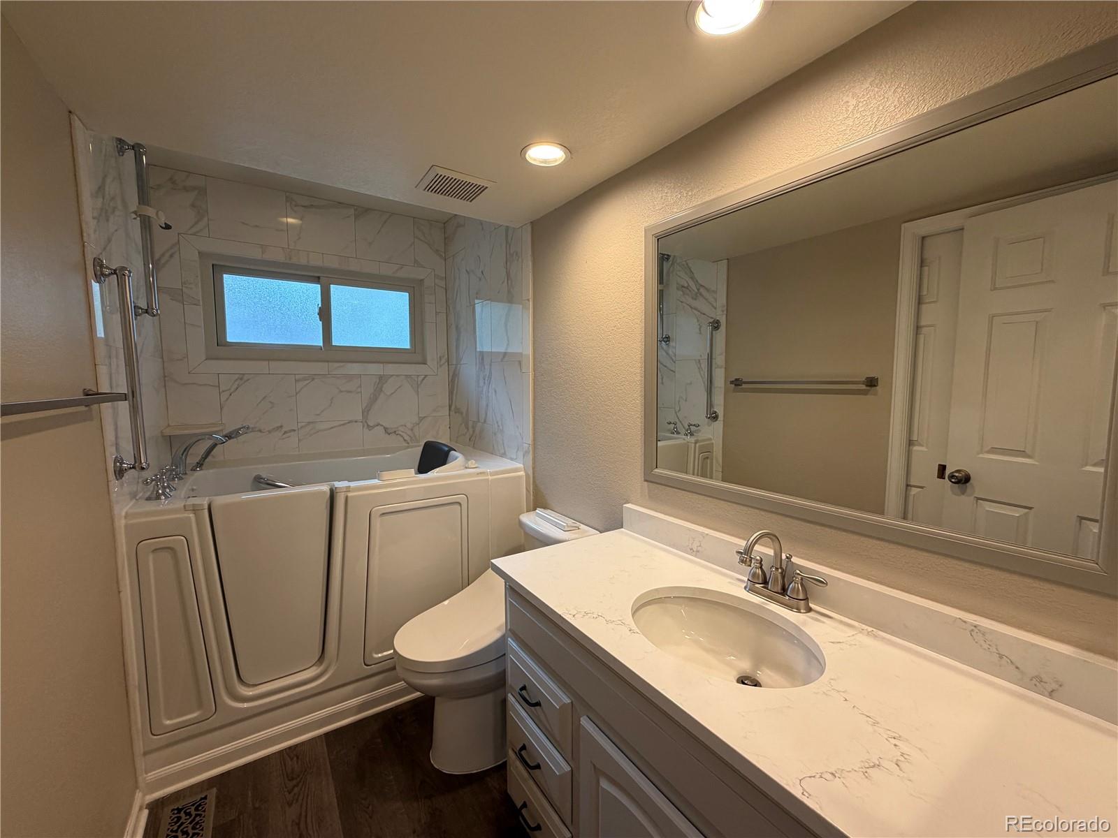 MLS Image #7 for 12682 e pacific circle,aurora, Colorado