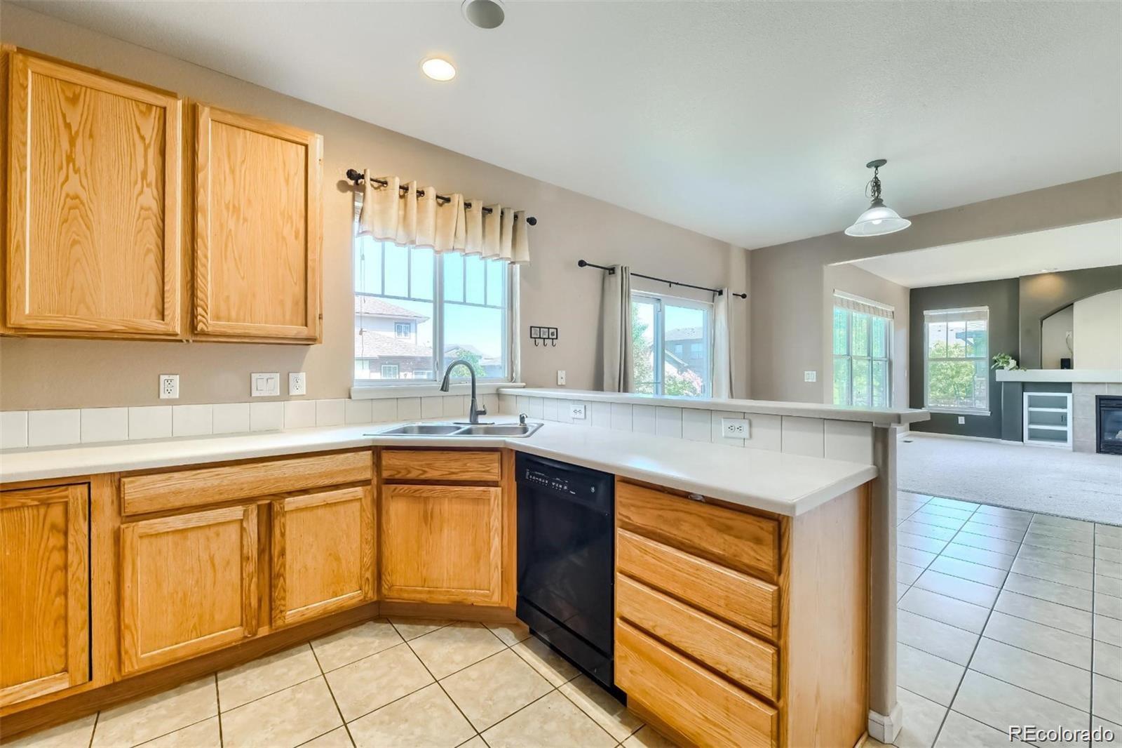 MLS Image #5 for 265 n duquesne street,aurora, Colorado