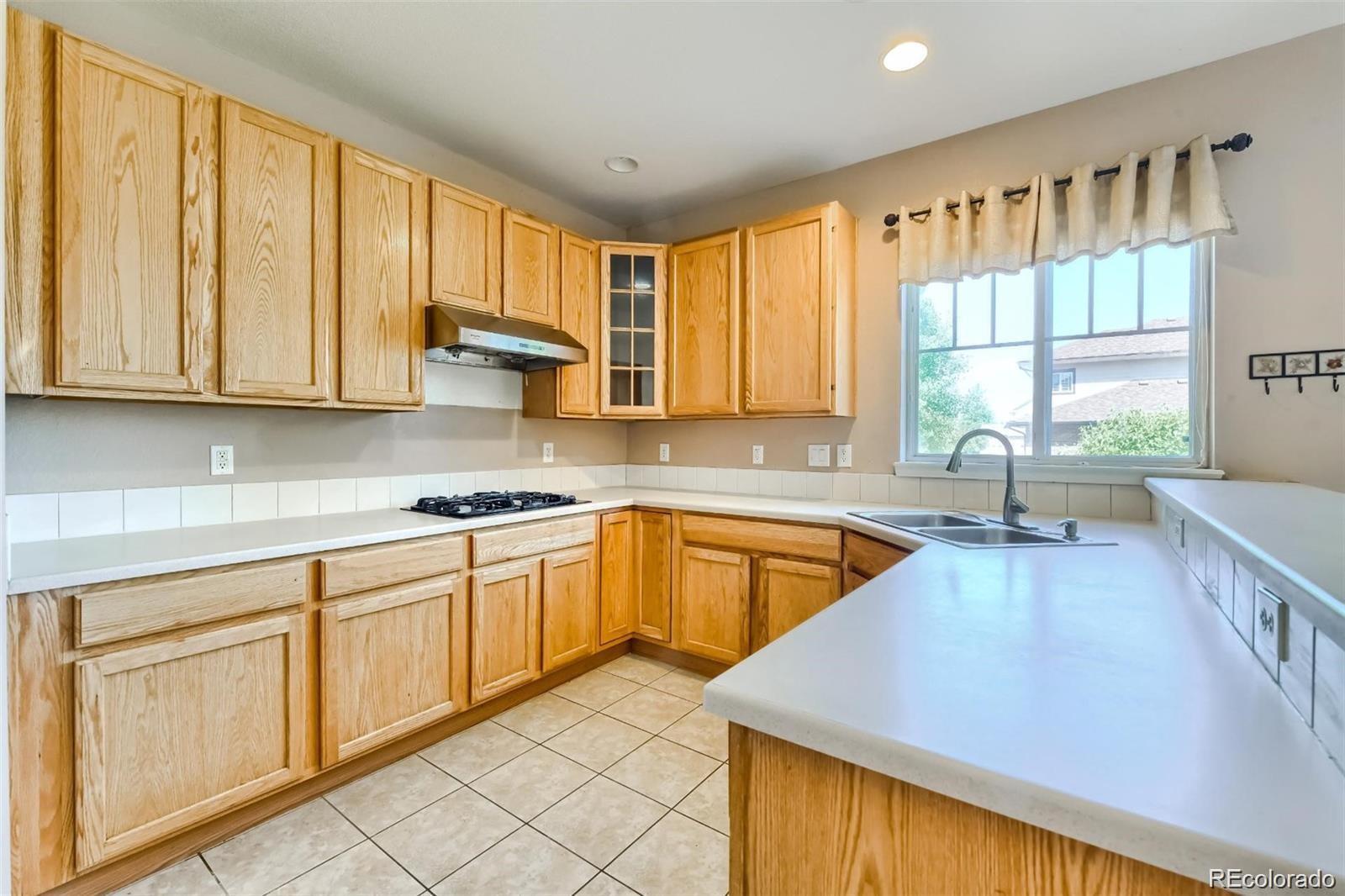 MLS Image #6 for 265 n duquesne street,aurora, Colorado