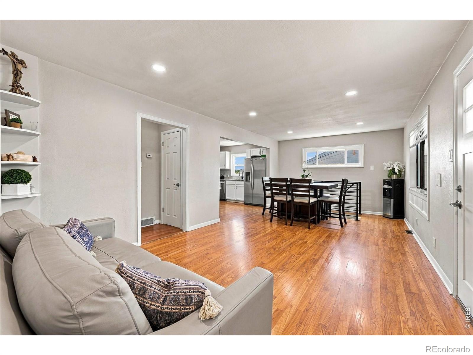 MLS Image #8 for 118 s yates way,denver, Colorado