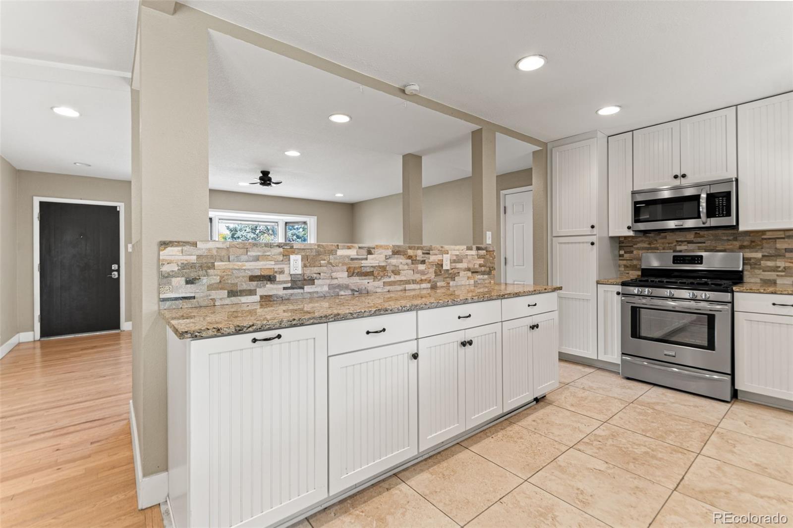 MLS Image #11 for 598 w valleyview avenue,littleton, Colorado