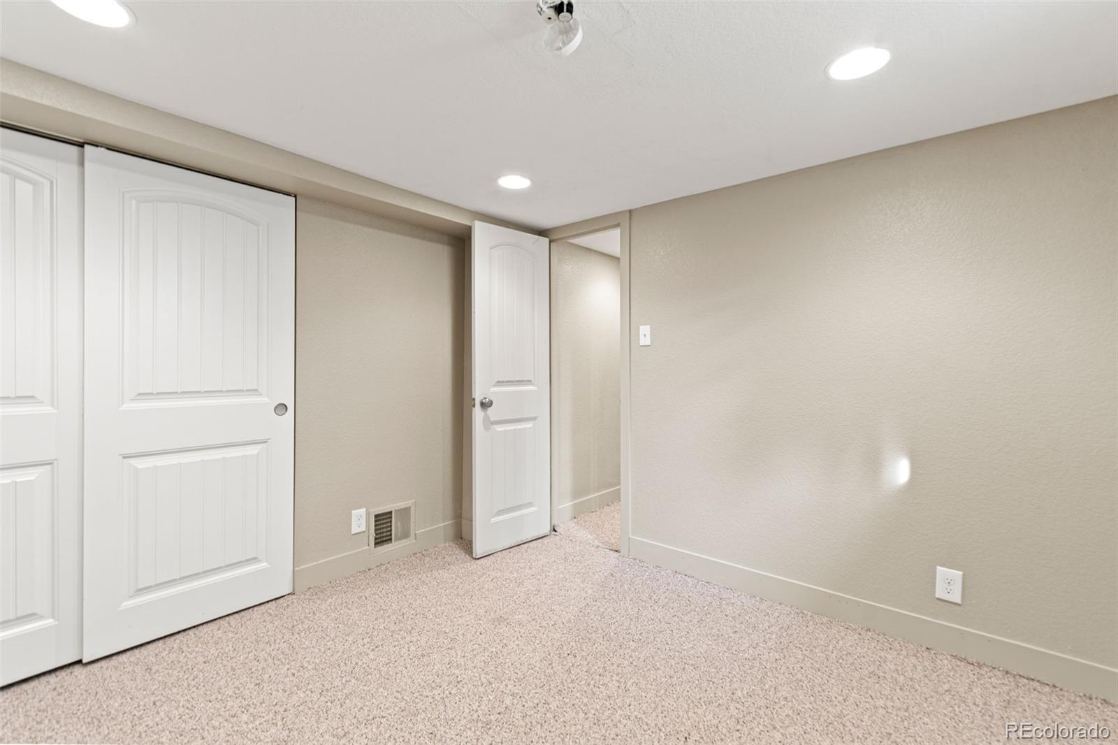 MLS Image #32 for 598 w valleyview avenue,littleton, Colorado