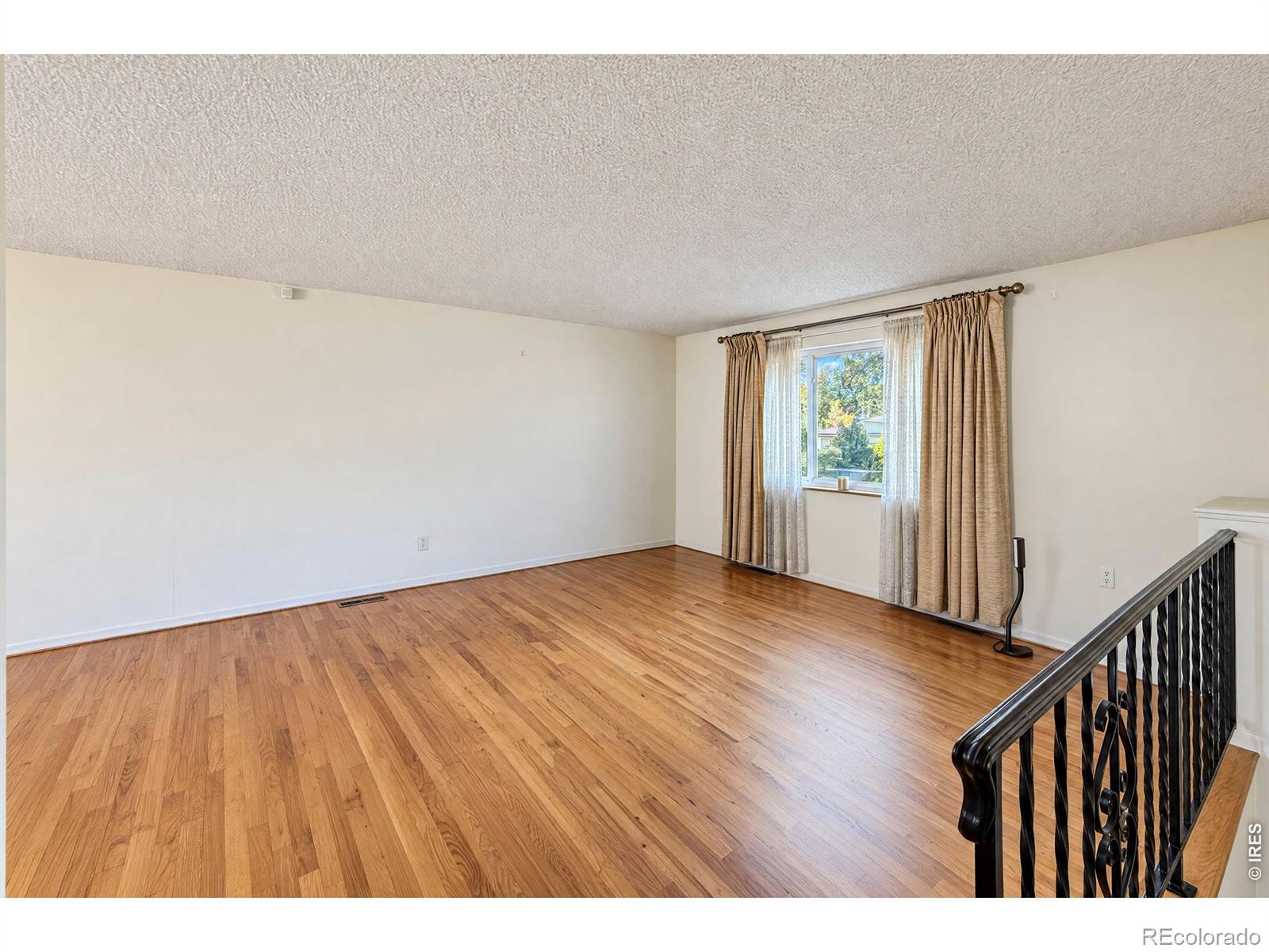 MLS Image #10 for 1318 s grant street,longmont, Colorado