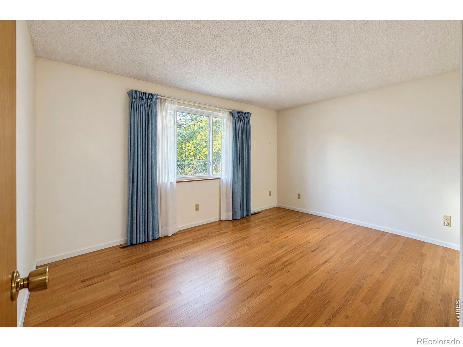 MLS Image #14 for 1318 s grant street,longmont, Colorado