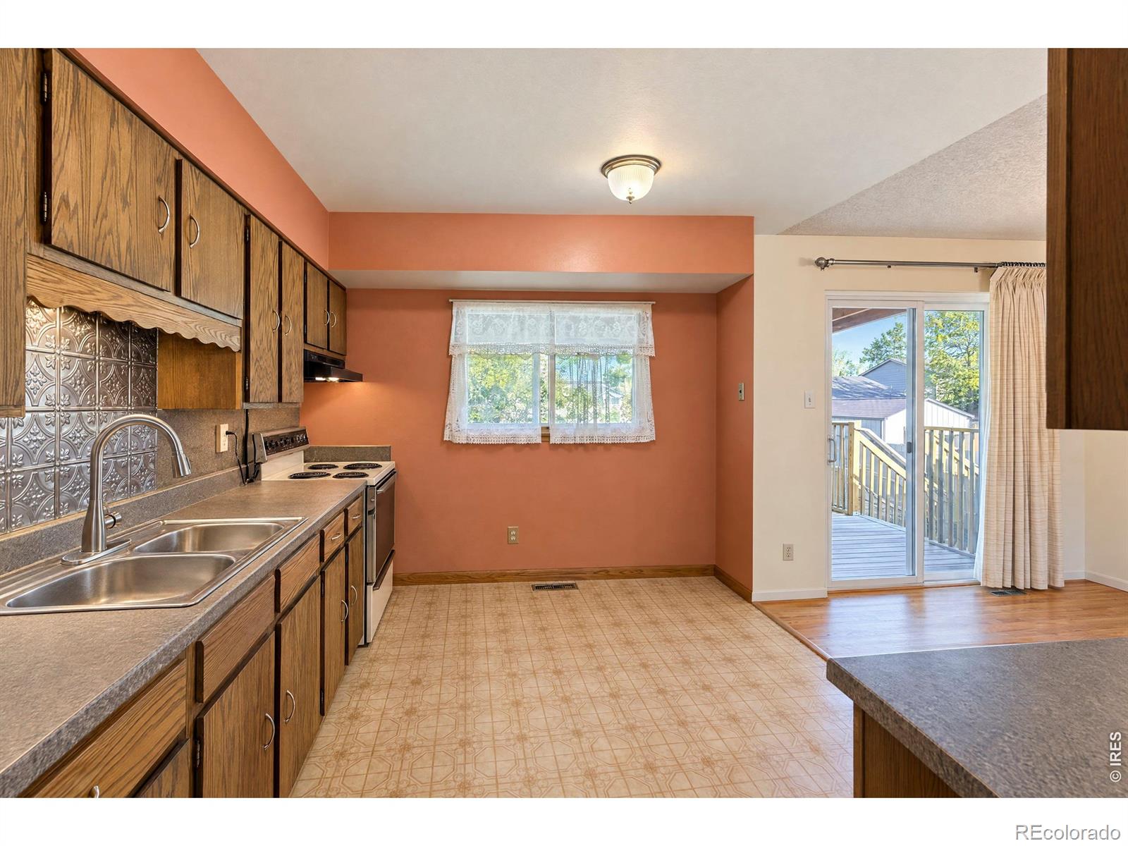 MLS Image #18 for 1318 s grant street,longmont, Colorado