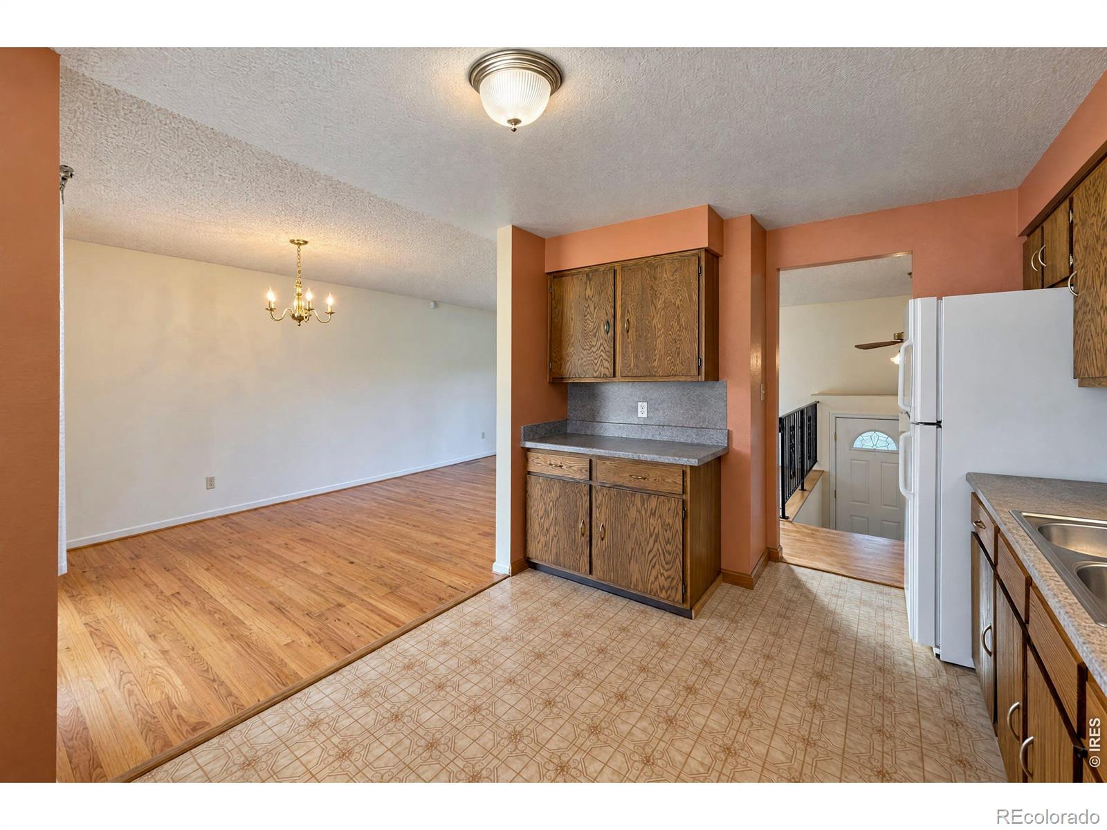 MLS Image #9 for 1318 s grant street,longmont, Colorado