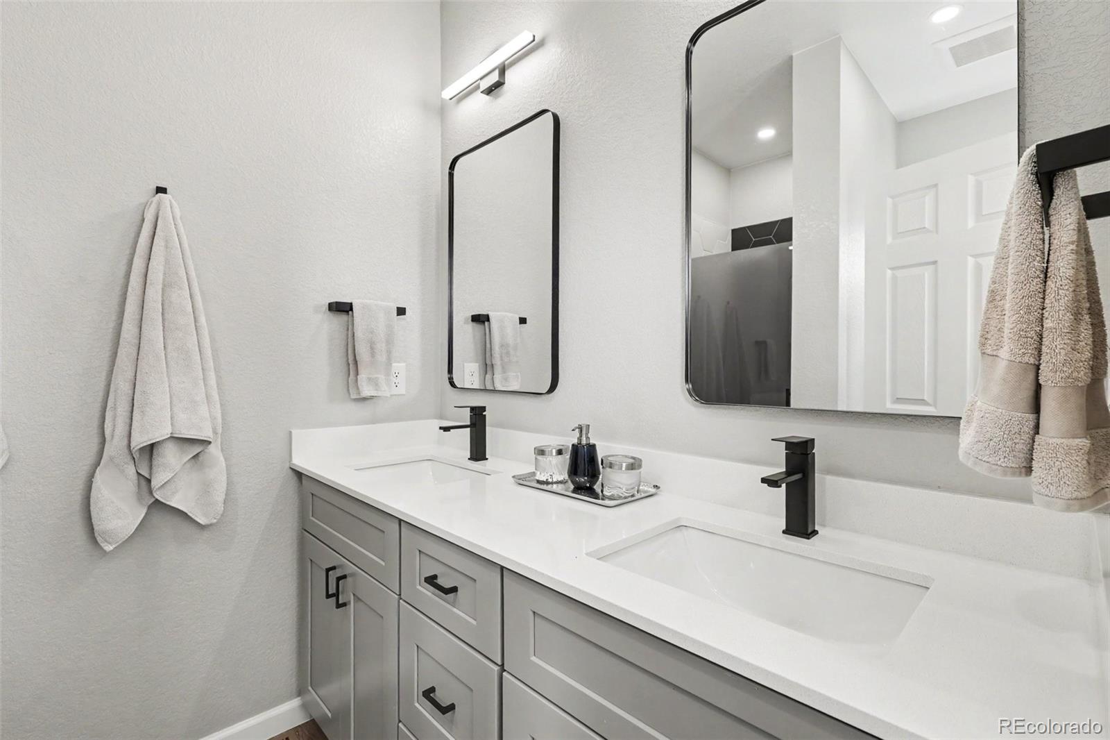 MLS Image #16 for 524 s osceola street,denver, Colorado