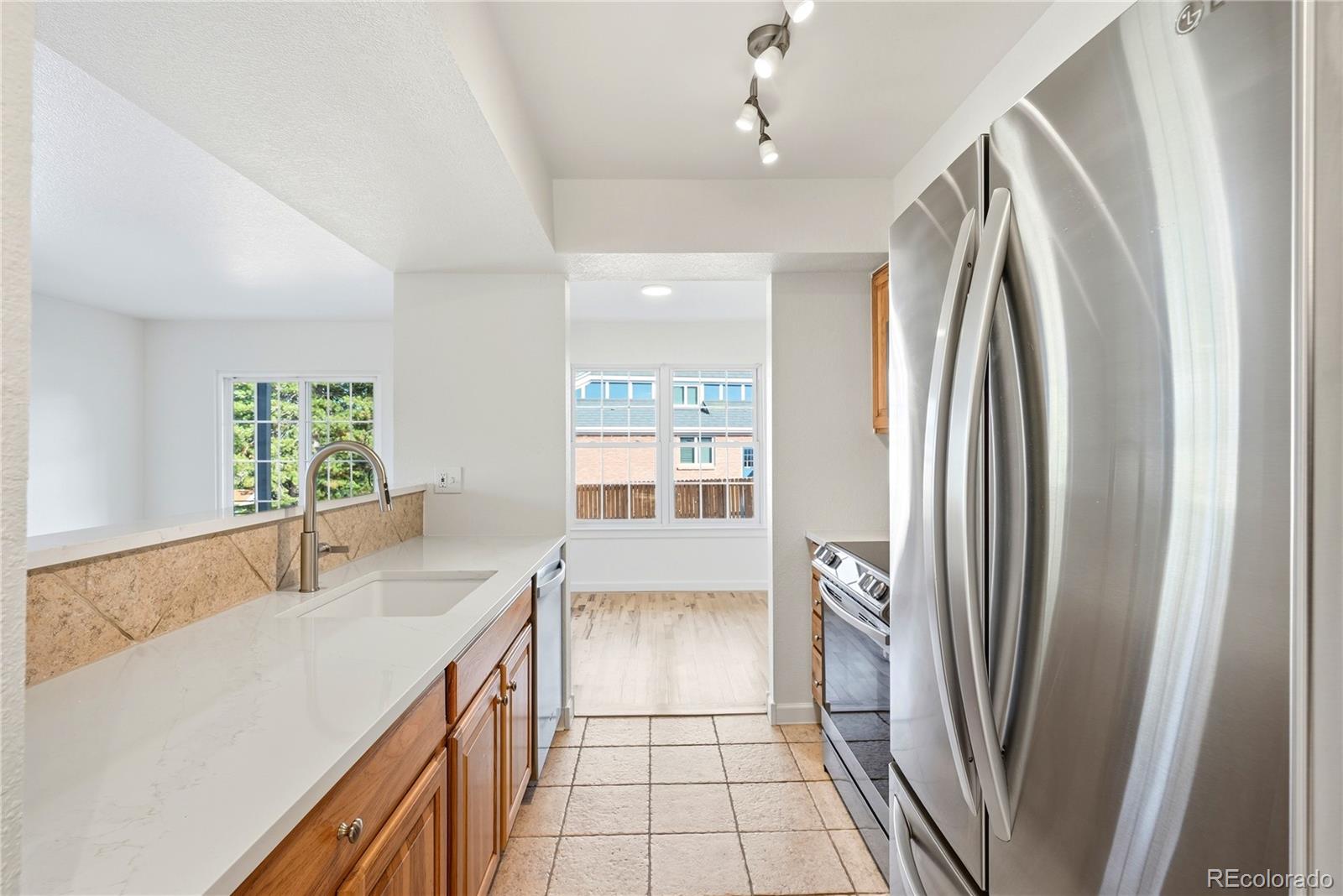 MLS Image #5 for 9293 e arbor circle,englewood, Colorado