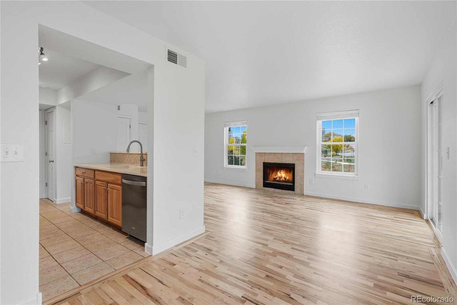 MLS Image #7 for 9293 e arbor circle,englewood, Colorado
