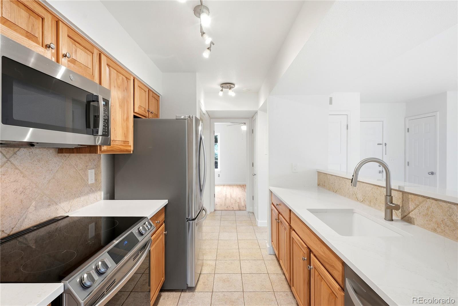 MLS Image #8 for 9293 e arbor circle,englewood, Colorado