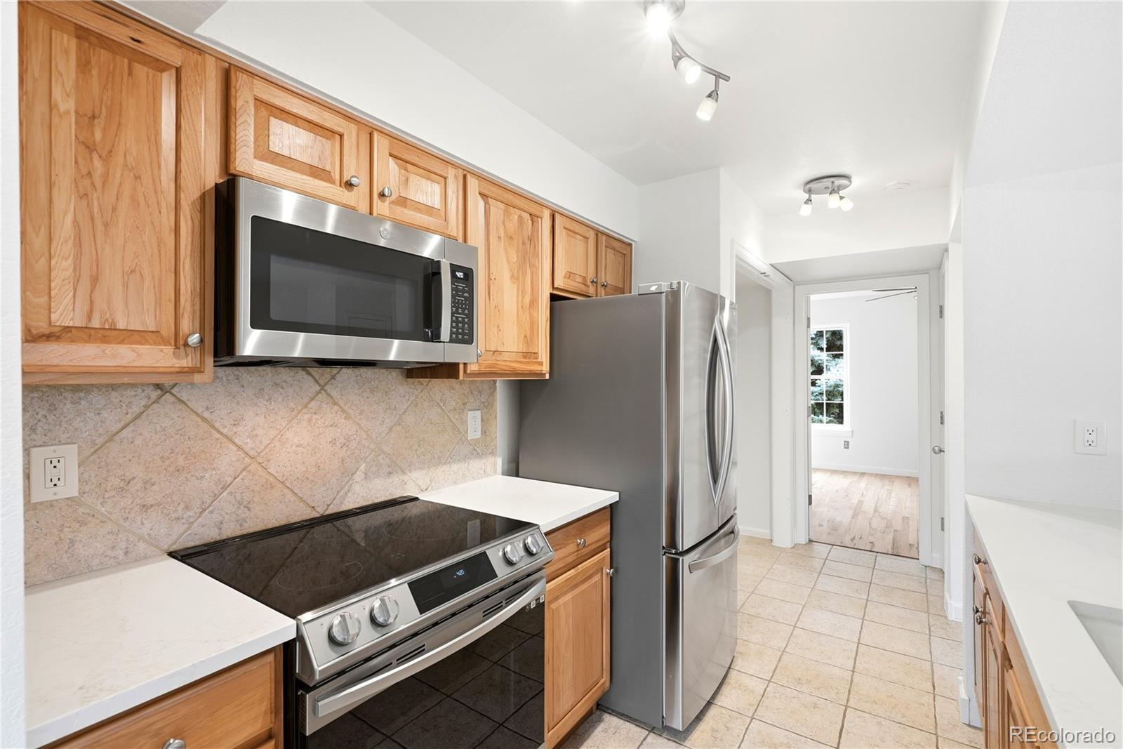 MLS Image #9 for 9293 e arbor circle,englewood, Colorado