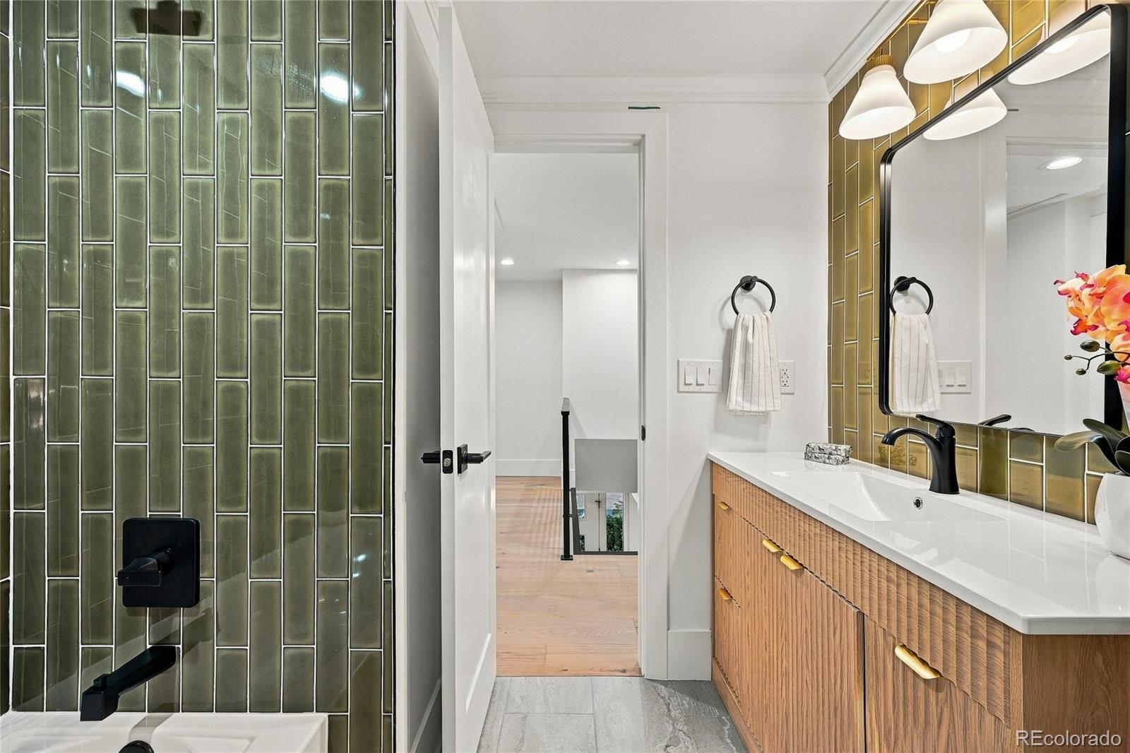 MLS Image #14 for 3966 s magnolia way,denver, Colorado