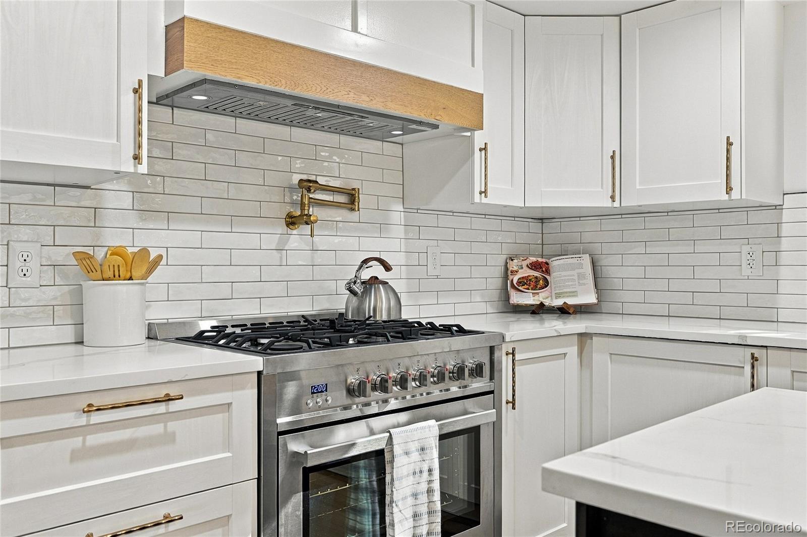 MLS Image #6 for 3966 s magnolia way,denver, Colorado
