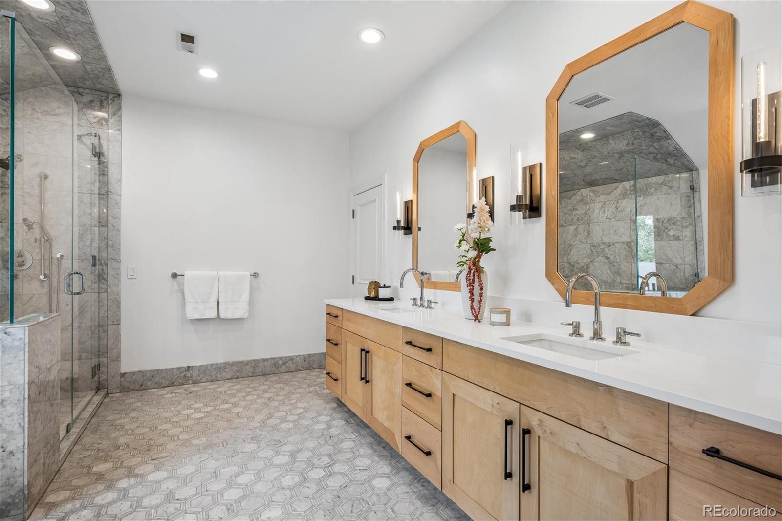 MLS Image #24 for 211 s cherry street,denver, Colorado