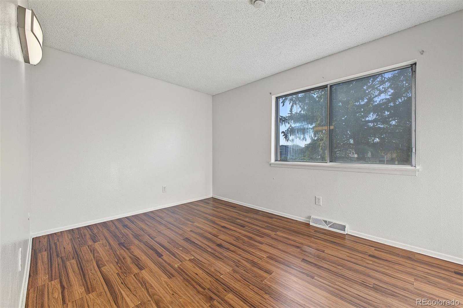 MLS Image #12 for 1463  quivira drive,denver, Colorado