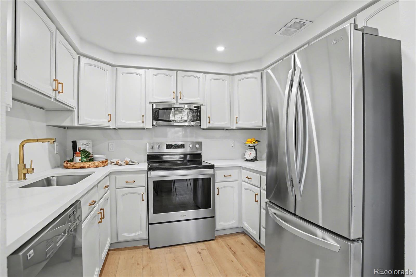 MLS Image #3 for 6473 s havana street,englewood, Colorado