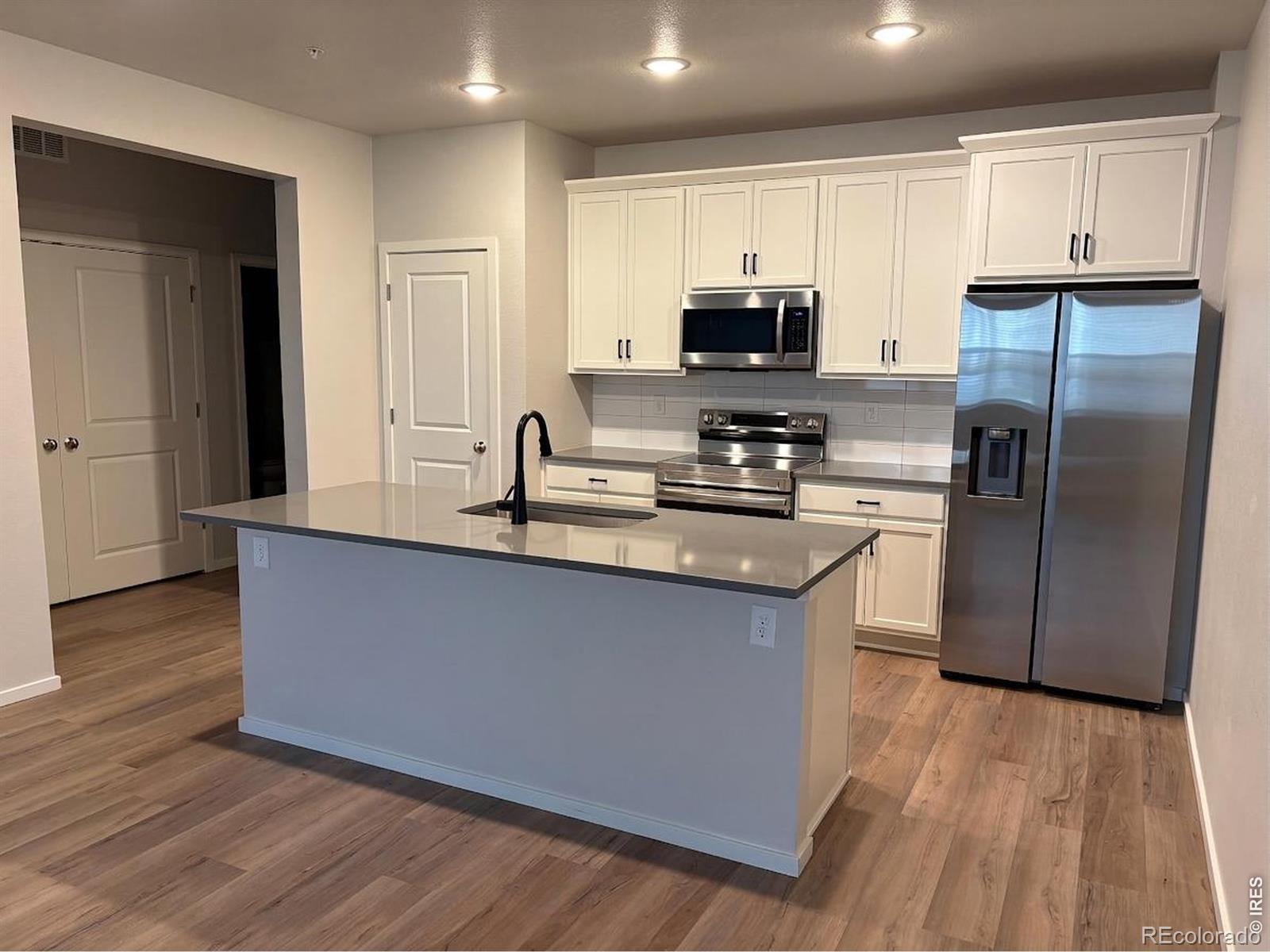 MLS Image #7 for 2296  setting sun drive,windsor, Colorado