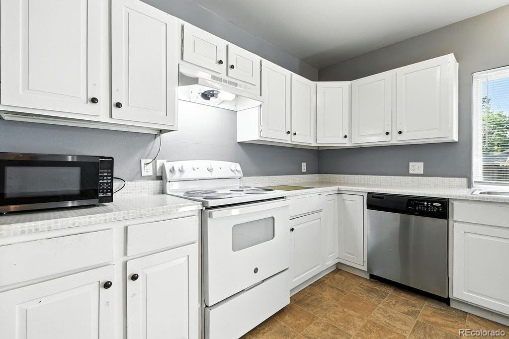 MLS Image #10 for 12300 e 54th avenue drive,denver, Colorado