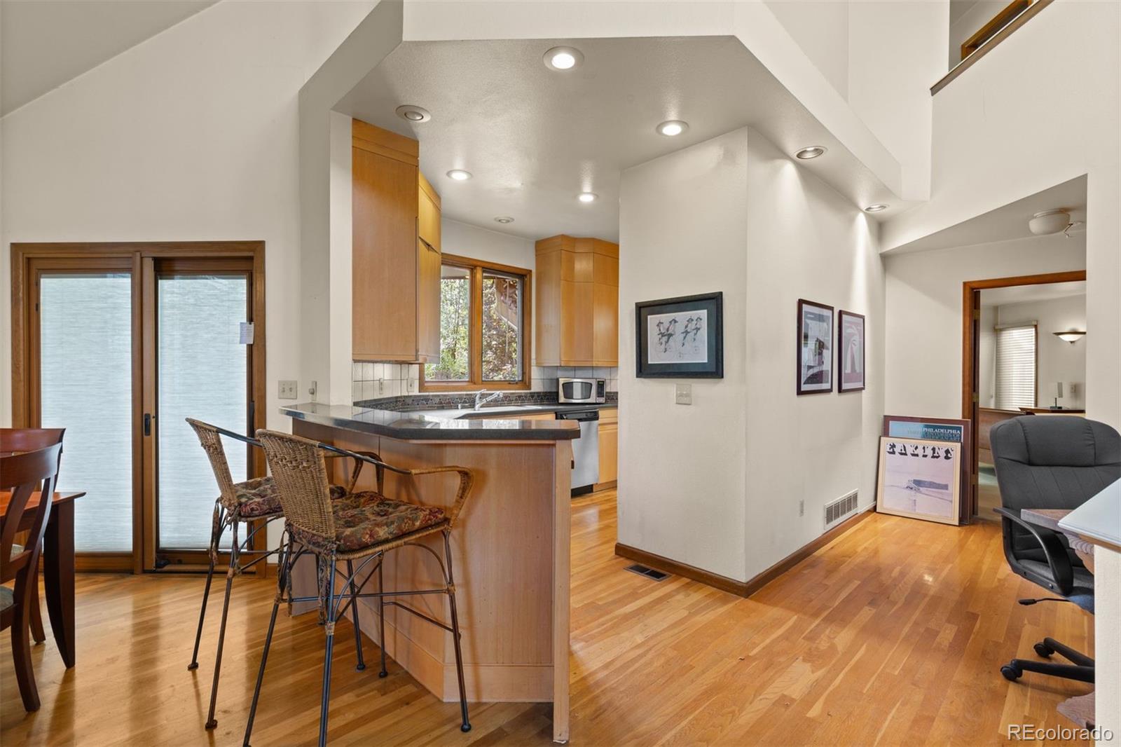 MLS Image #16 for 1369 s vine street,denver, Colorado