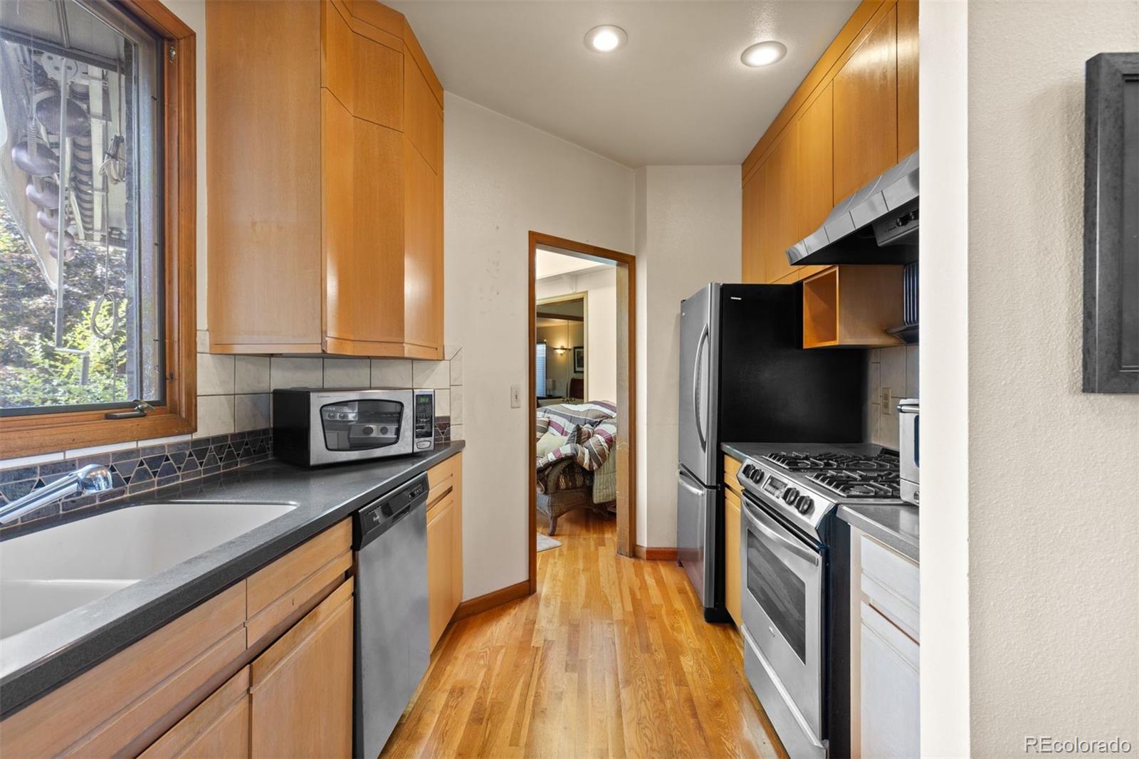 MLS Image #20 for 1369 s vine street,denver, Colorado