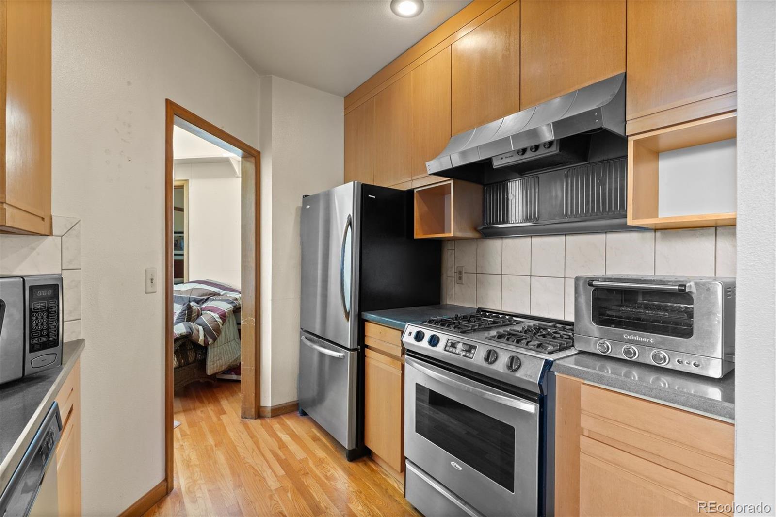 MLS Image #21 for 1369 s vine street,denver, Colorado