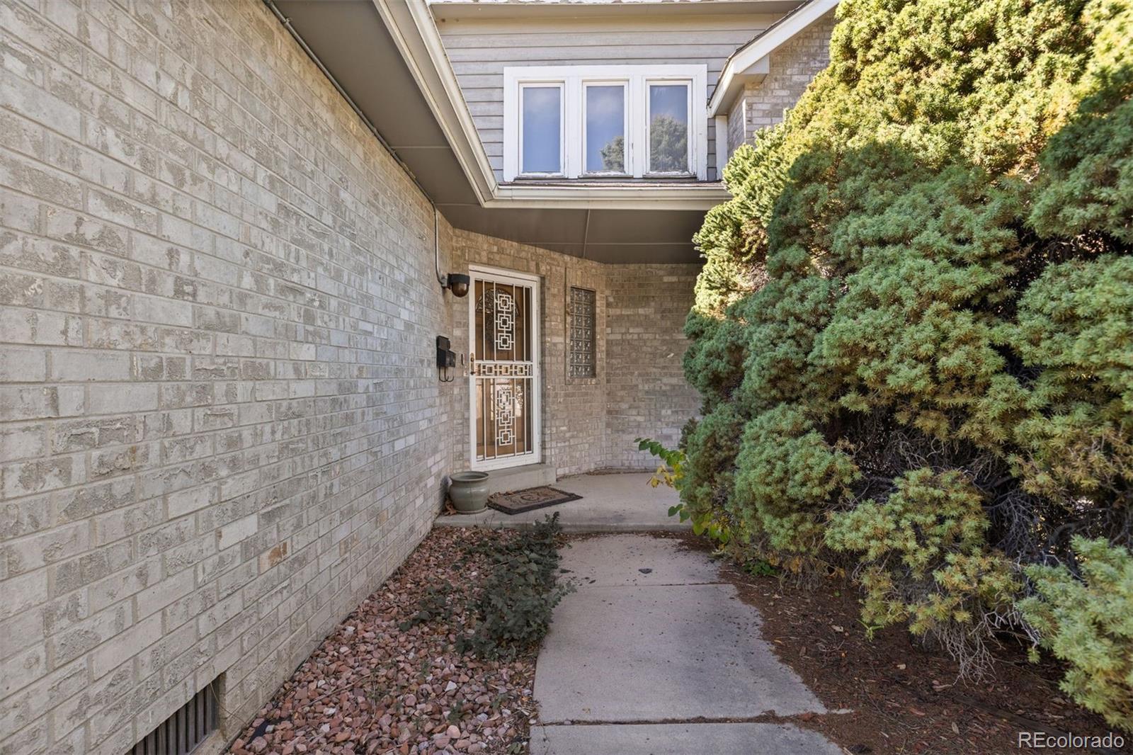 MLS Image #7 for 1369 s vine street,denver, Colorado