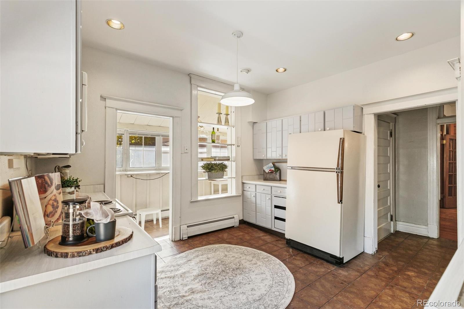 MLS Image #16 for 736  elm street,denver, Colorado