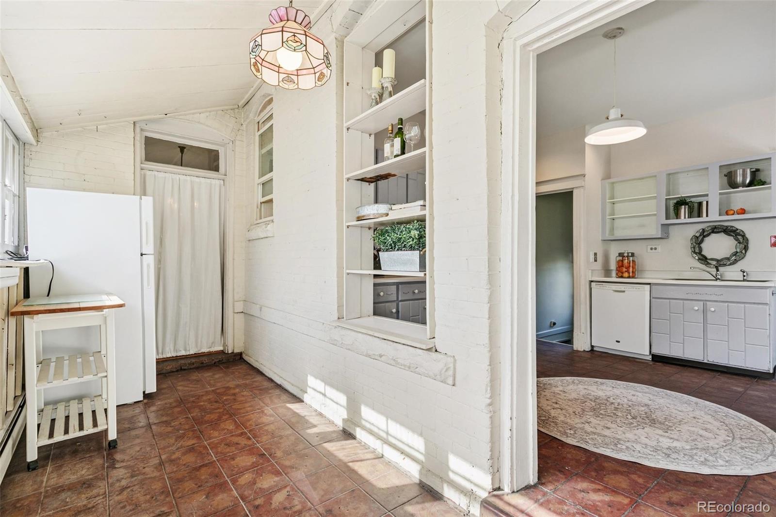 MLS Image #17 for 736  elm street,denver, Colorado