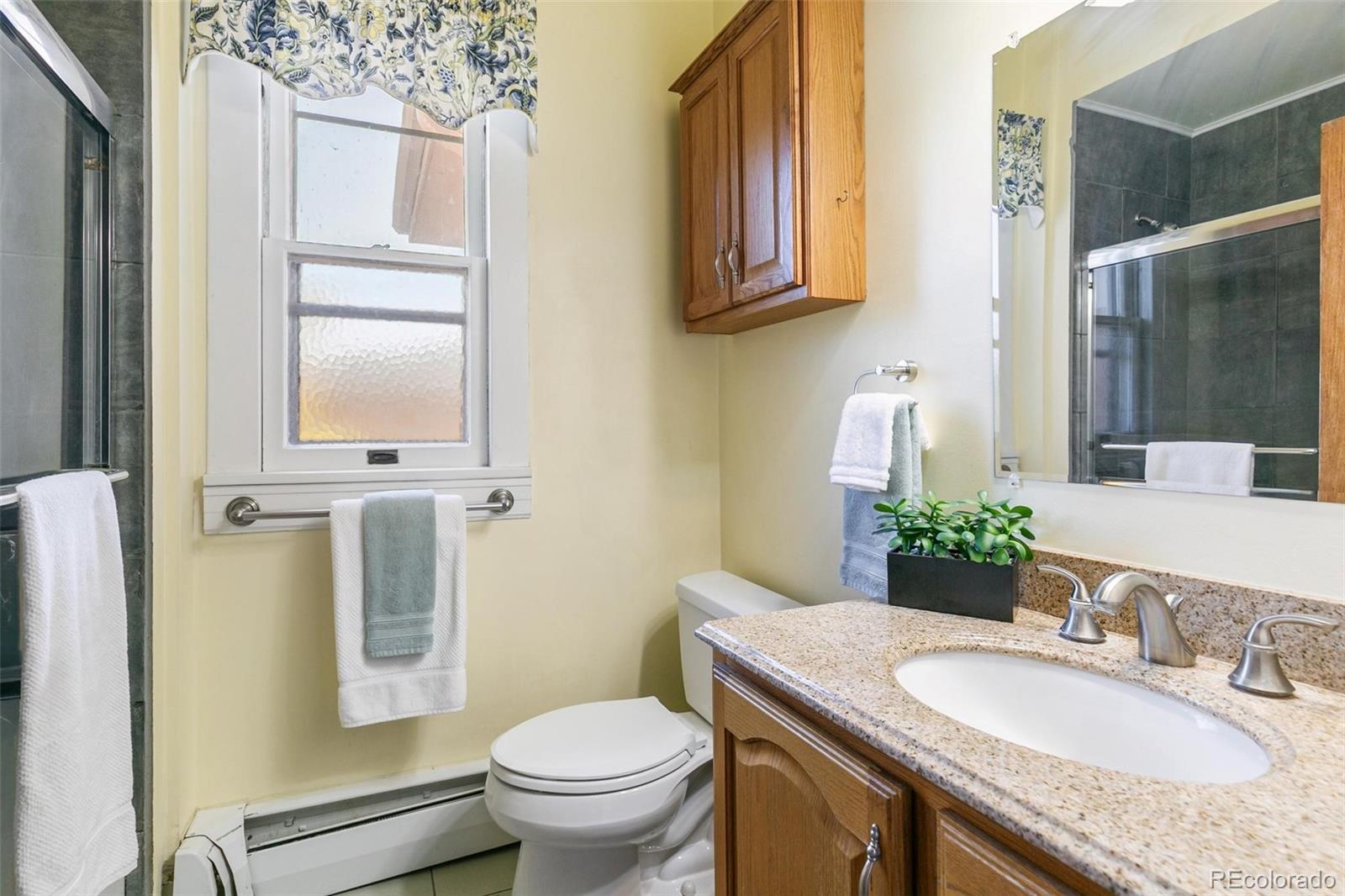 MLS Image #23 for 736  elm street,denver, Colorado
