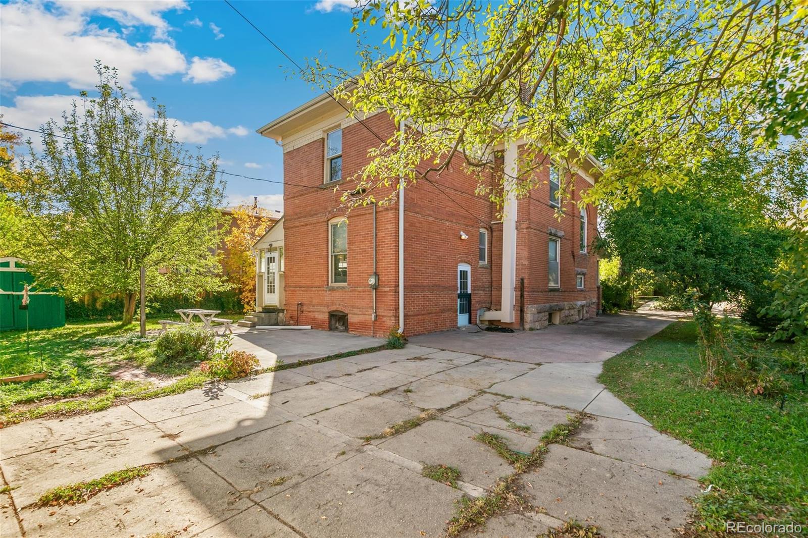 MLS Image #33 for 736  elm street,denver, Colorado