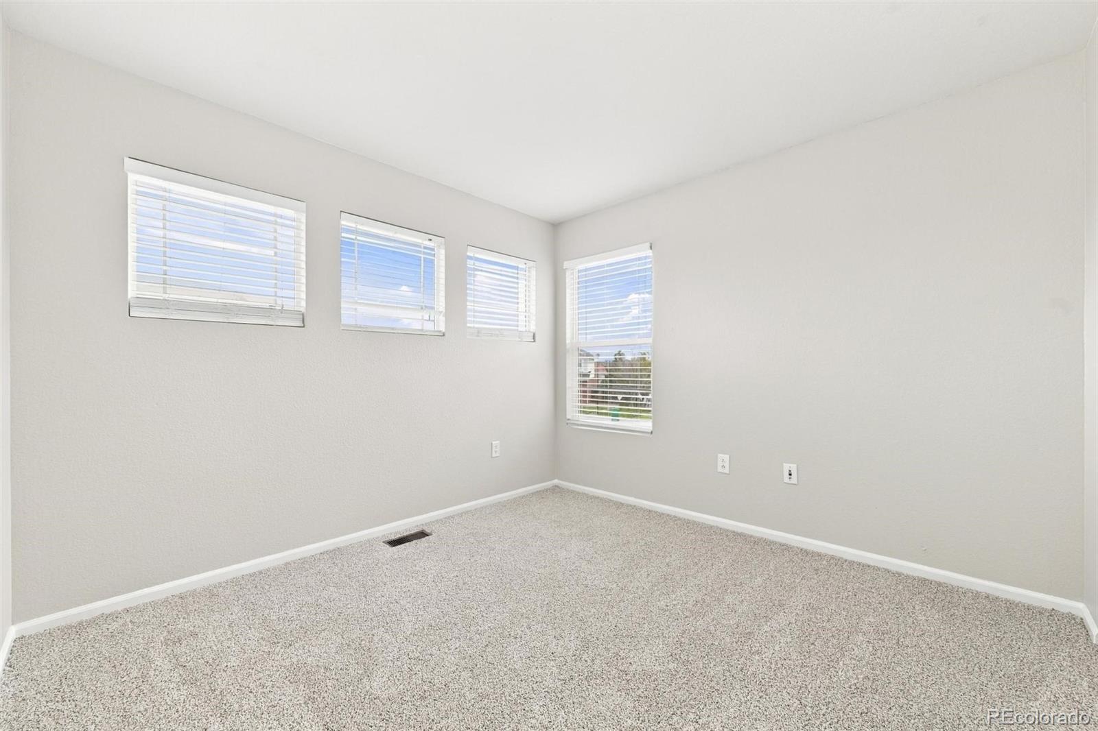 MLS Image #17 for 4781 s flat rock court,aurora, Colorado